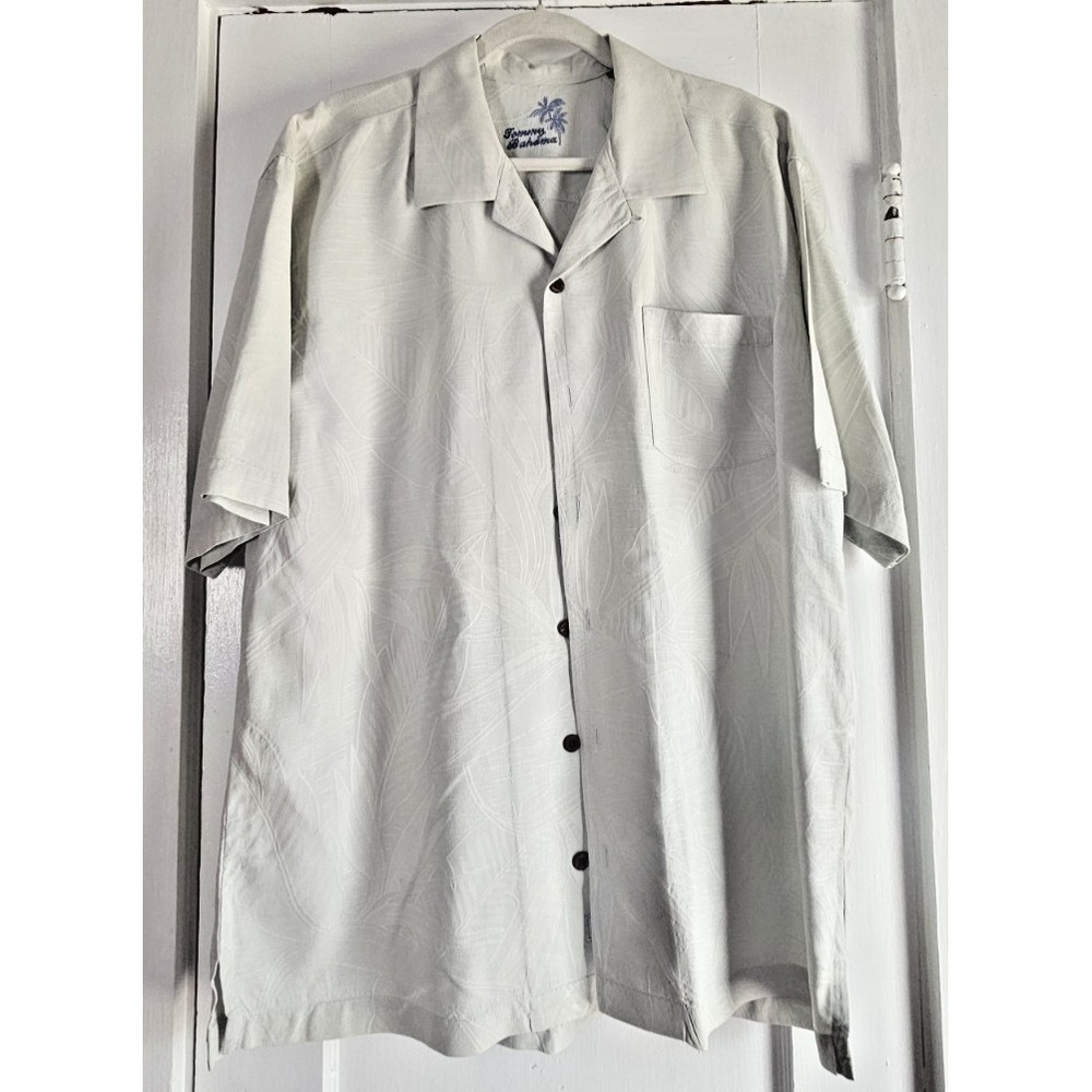 Tommy Bahama 100% silk camp shirt button down mens L floral print light teal